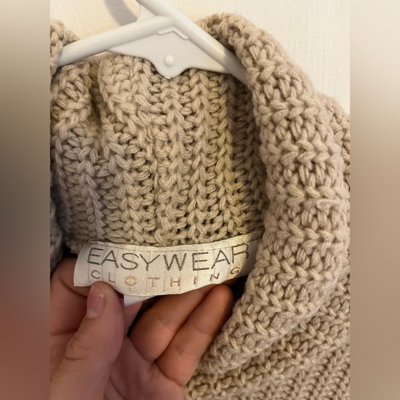 Vintage Sleeveless Turtle Neck Sweater - Picture 2 of 3